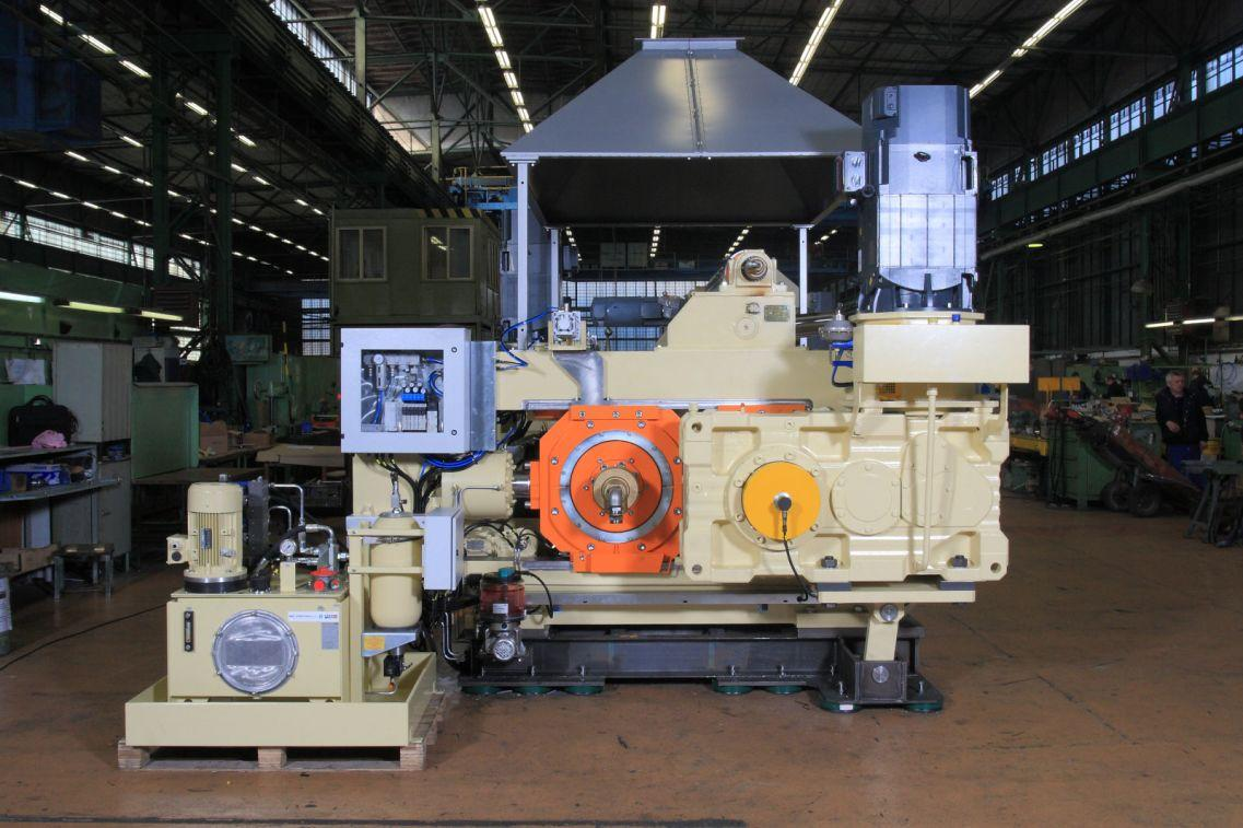 ماكينات العجن (Two Roll Mill)