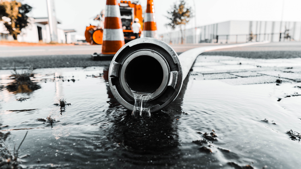 PUMPANLAGEN FÜR ABWASSER UND HÄUSLICHE ABWASSERLÖSUNGEN
