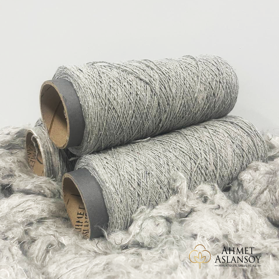 Carpet Weaving Group – Anthracite Yarn