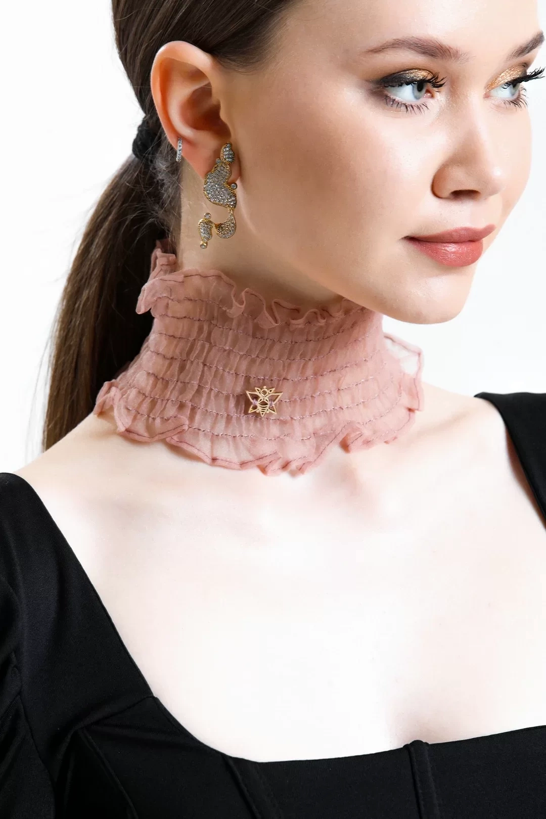 Water Neck Collar Brown