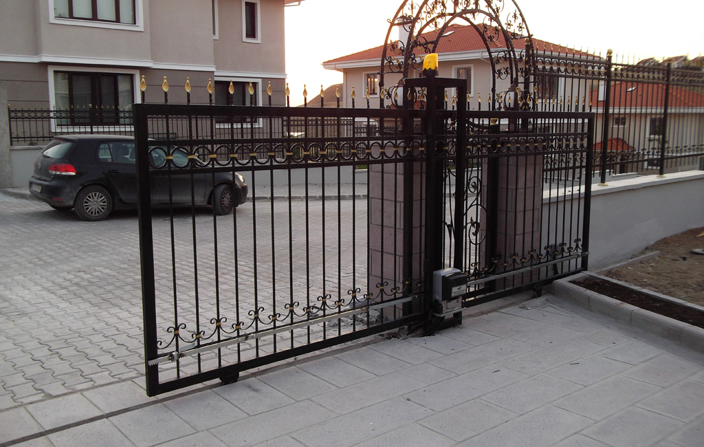 Sliding Garden Gate Systems
