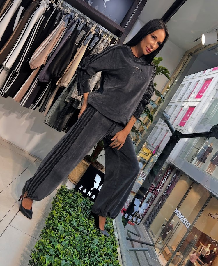 Women’s Velvet Set with Long-Sleeve Top and Wide-Leg Pants