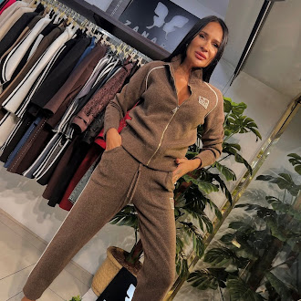 Women’s Brown Sports Set with Zipper Jacket and Slim Pants
